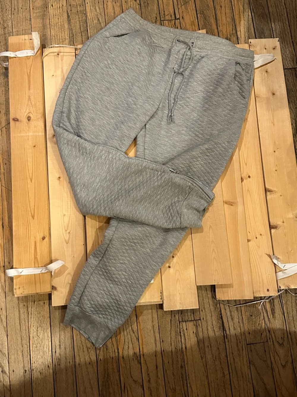 Quilted Knit Jogger Pants - Gray